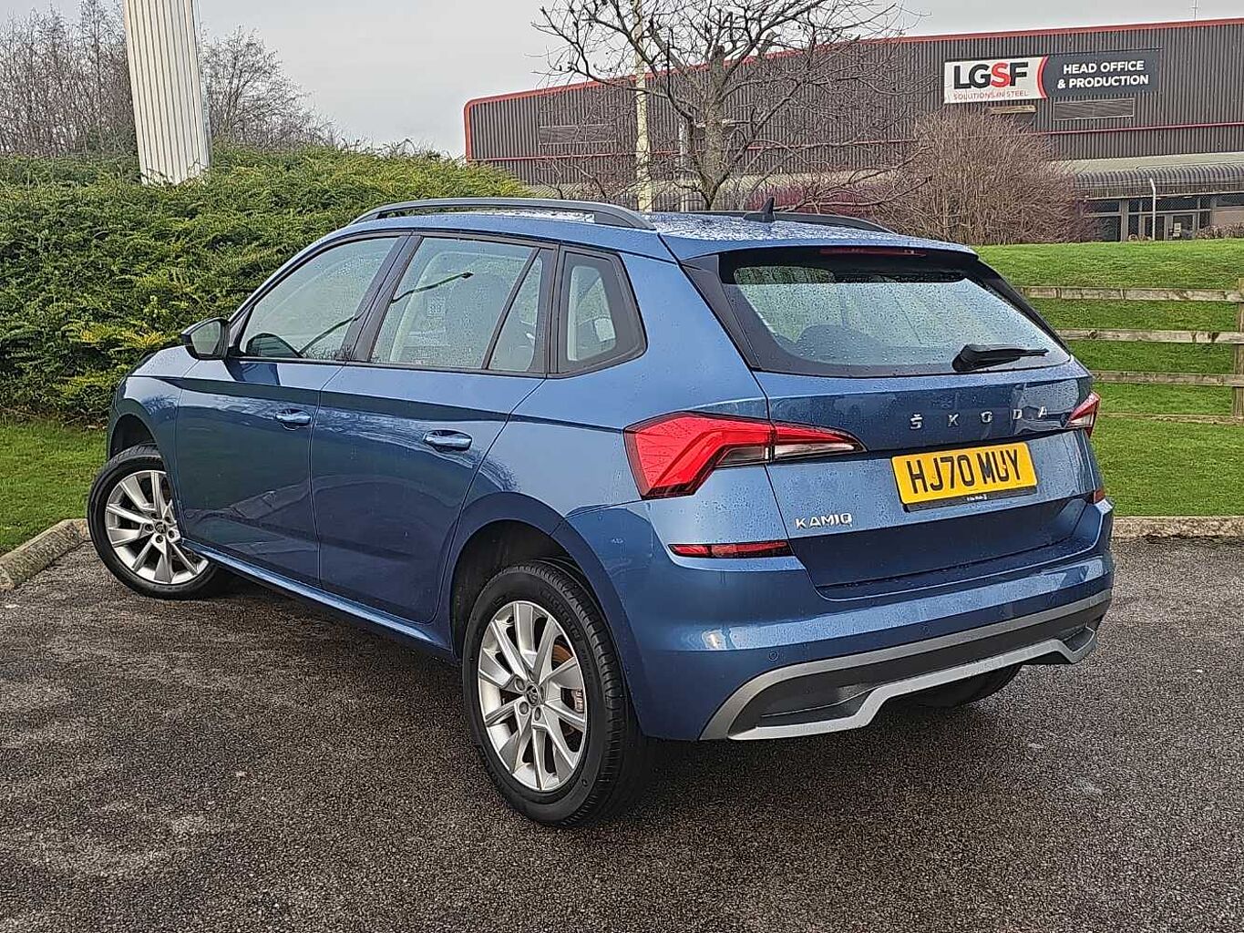 SKODA Kamiq 1.0 TSI 116ps SE SUV *Titan Blue Metallic