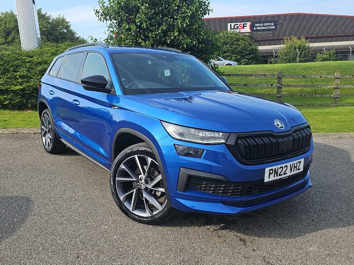 SKODA Kodiaq 1.5 TSI 150ps Sportline (7 seats) ACT DSG *Race Blue Metallic