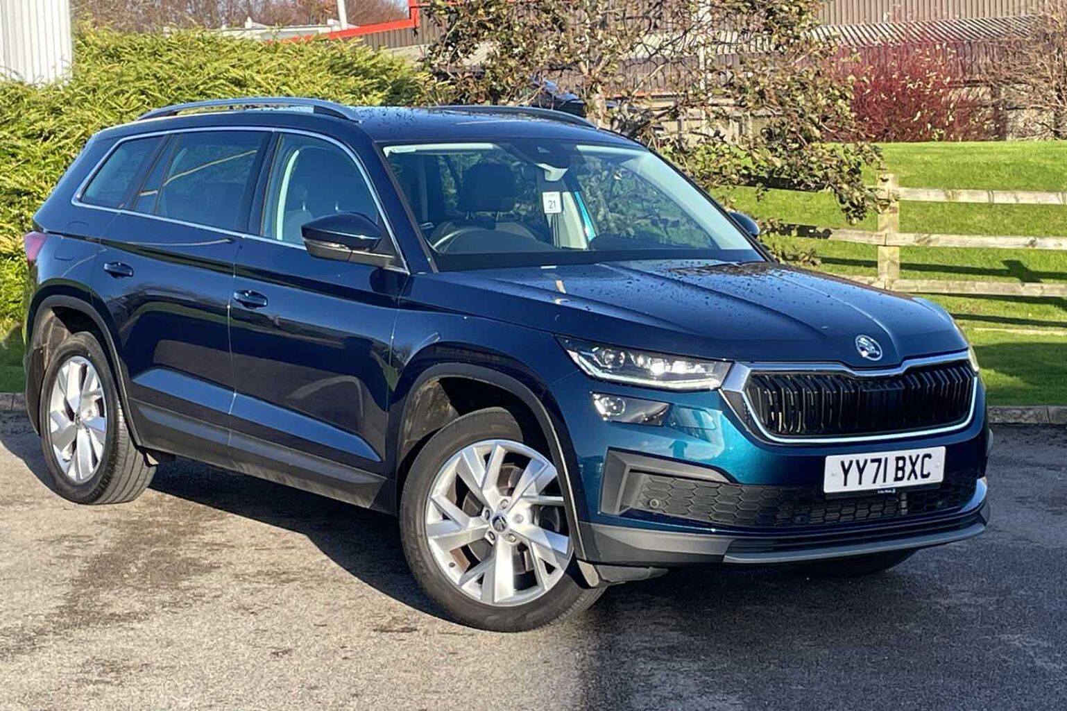 SKODA Kodiaq 2.0TDI 150ps SE L (7 seats) DSG SUV *Petrol Blue with Folding Towbar