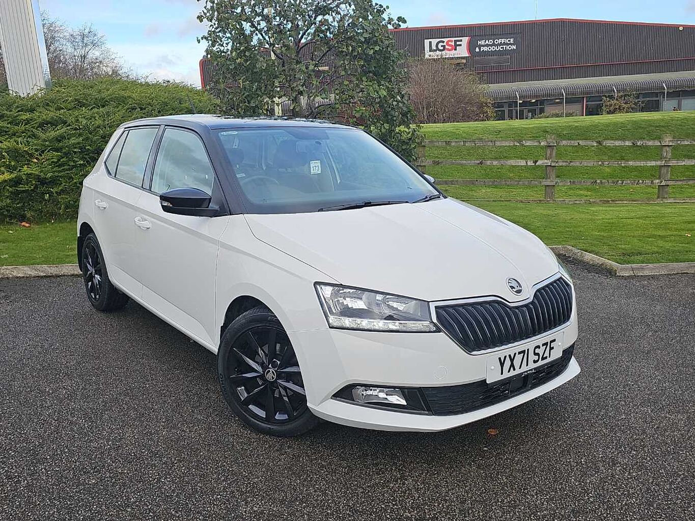 SKODA Fabia 1.0 TSI Colour Edition 95PS 5-Dr Hatchback *