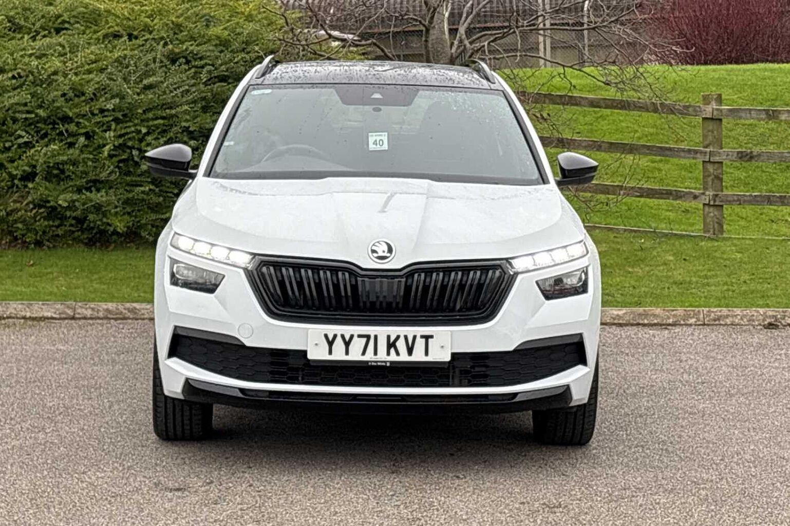 SKODA Kamiq 1.5 TSI 150ps Monte Carlo SUV *Moon White Metallic Paint